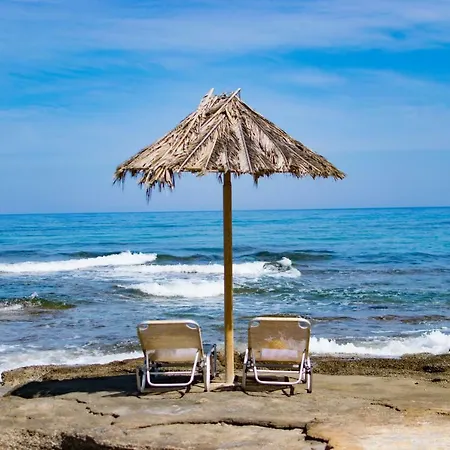 Villa Almirikia *